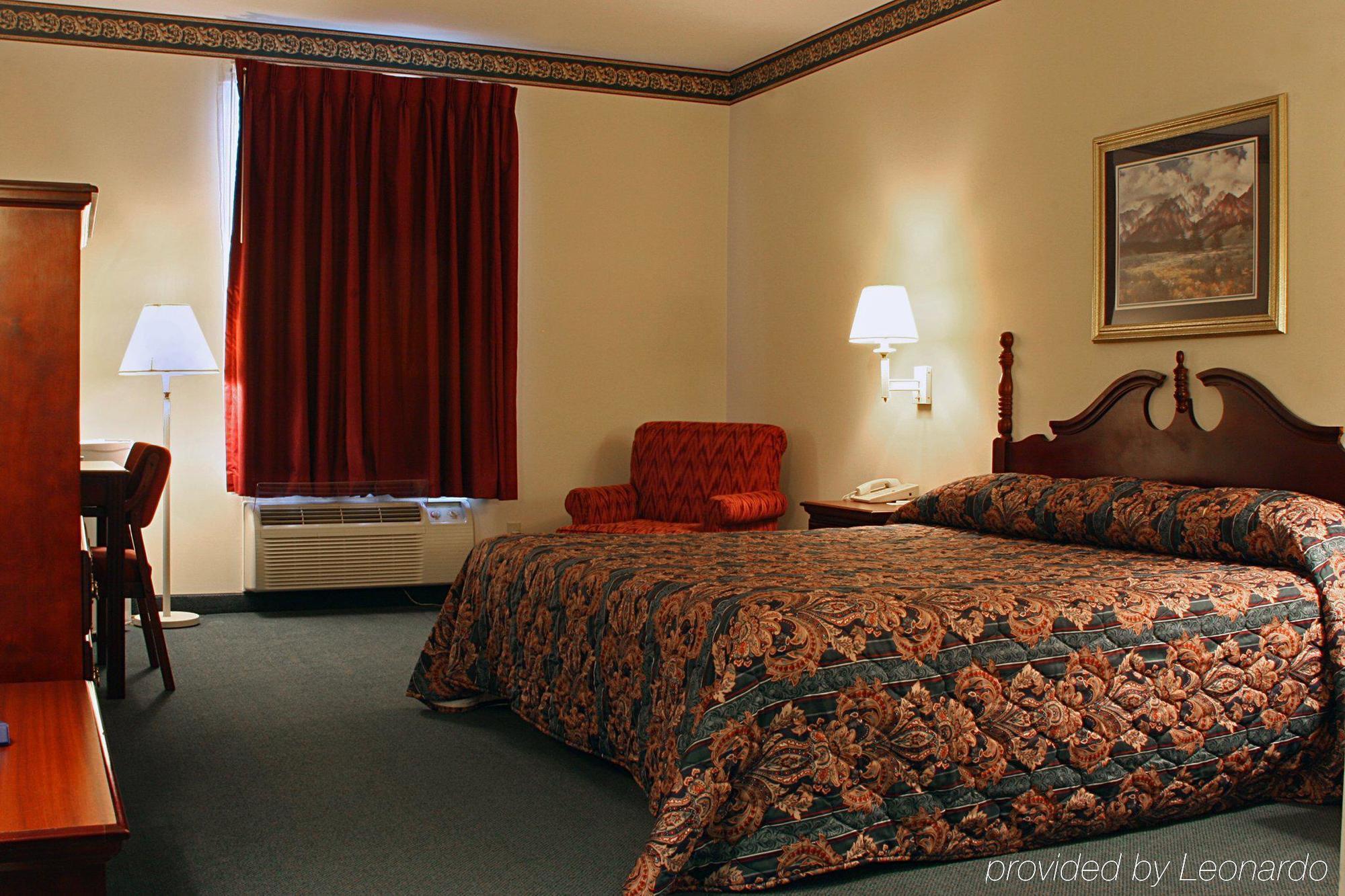 Collins Inn & Suites Δωμάτιο φωτογραφία
